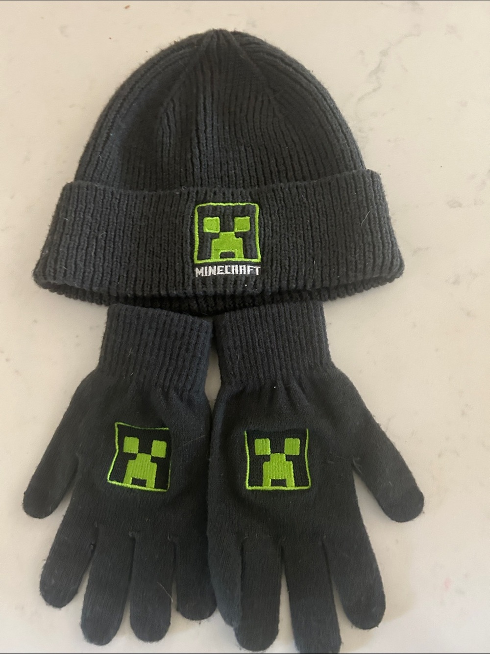 Kids Black Beanie and Gloves Set with Green Creeper Logo